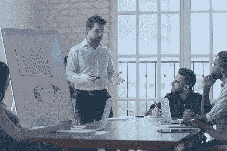 Zdjęcie_prowadzącego_warsztaty_VIDEOSPACE_Workshop, Filmy promocyjne, Filmy reklamowe VIDEOSPACE